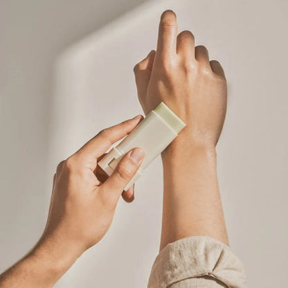 Matte sun stick : Mugwort+Camelia SPF50