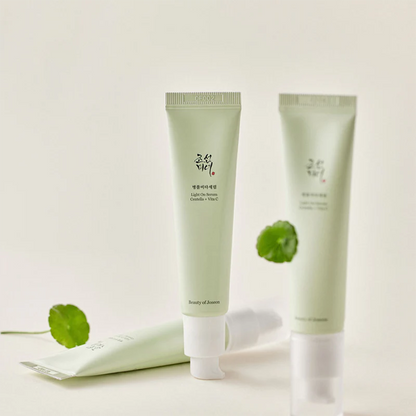 Light On Serum Centella + Vita C
