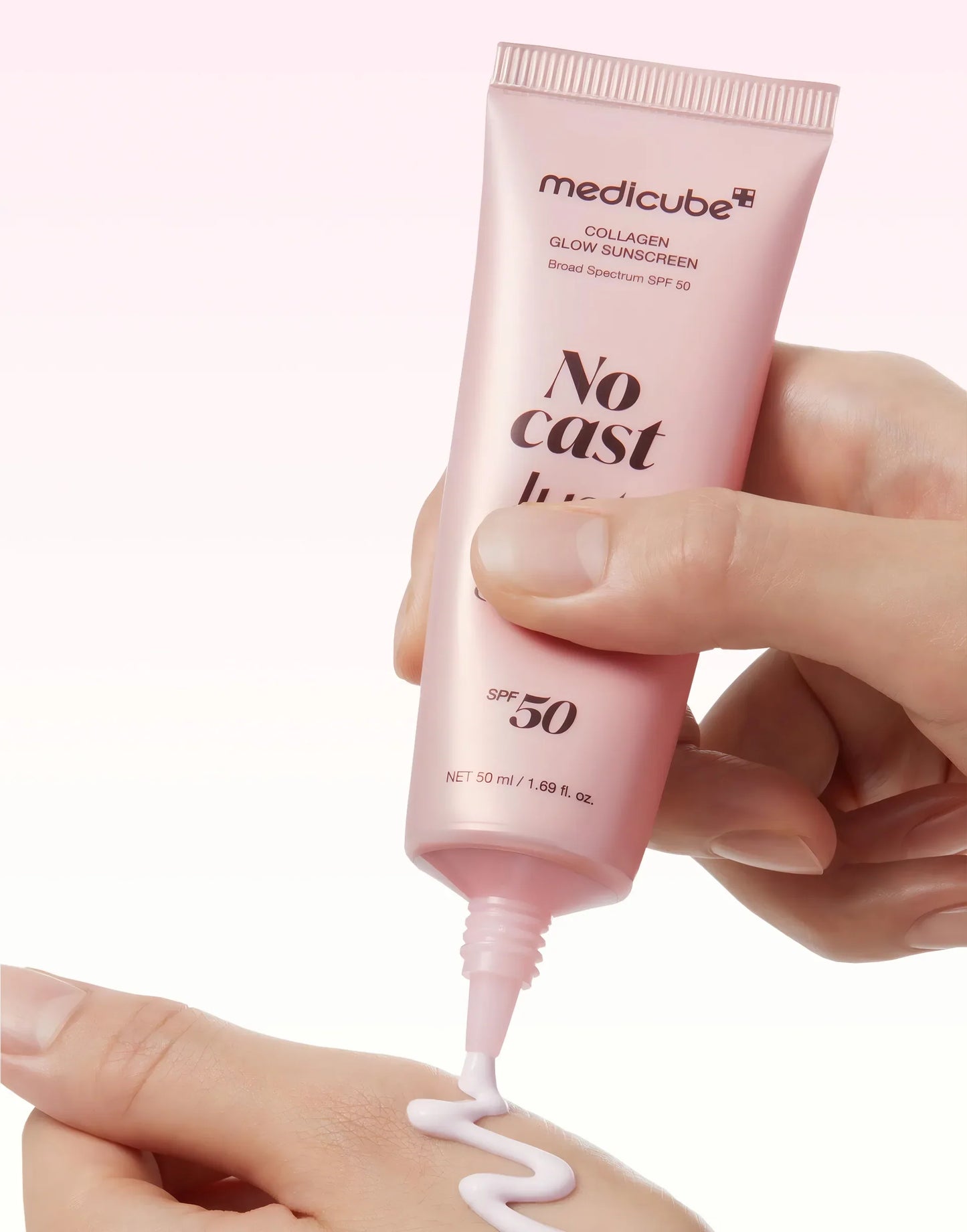 Medicube – No Cast Just Glow Collagen Sunscreen SPF 50 / PA++++