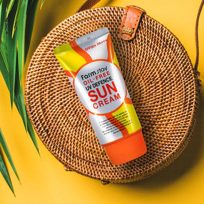Farmstay – Crème Solaire Oil-Free UV Defence SPF50+ PA+++ (70 ml)